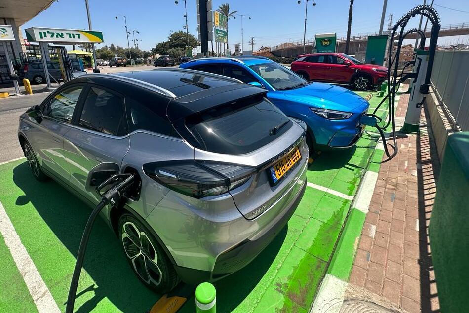 התקדמנו לתשלום באשראי בעמדות טעינה? לא, זה יקרה רק בעתיד