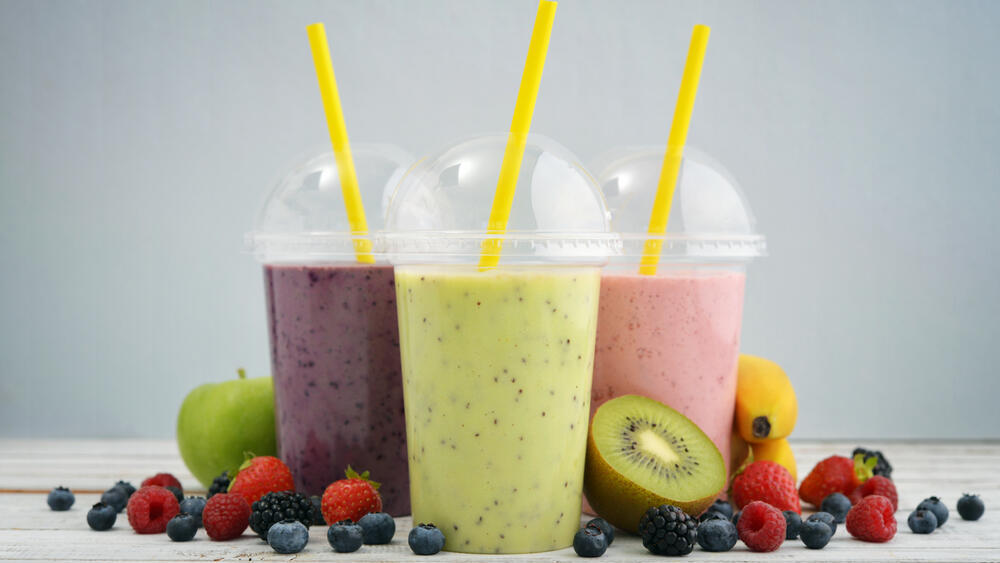 פתרון לא רע. שייק פירות (צילום: shutterstock) שייק פירות שייקים