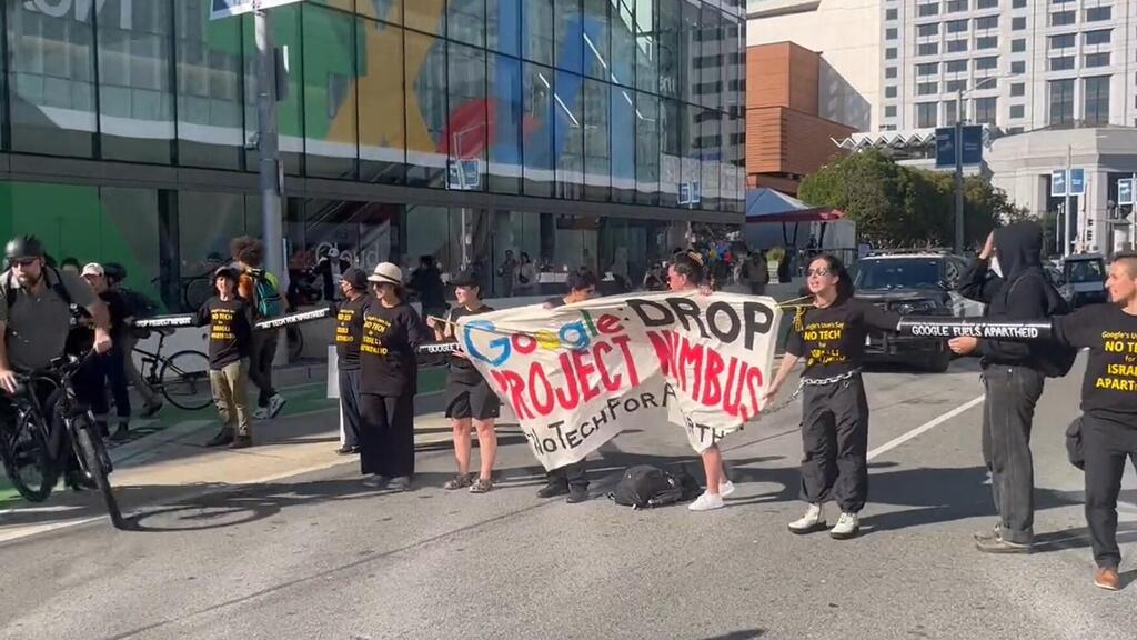 Google employees that objected were fired (Photo: X platform screenshot) הפגנת עובדי גוגל נגד מעורבותה בפרויקט הענן הממשלתי הישראלי