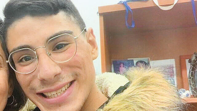 10 שנות מאסר לאב שירה בבנו המאומץ 9 פעמים – ונעץ סכין בליבו