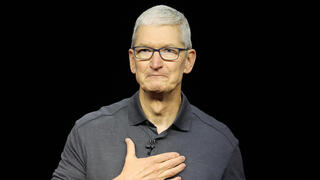 טים קוק בהשקת אייפון 15 טים קוק בהשקת אייפון 15