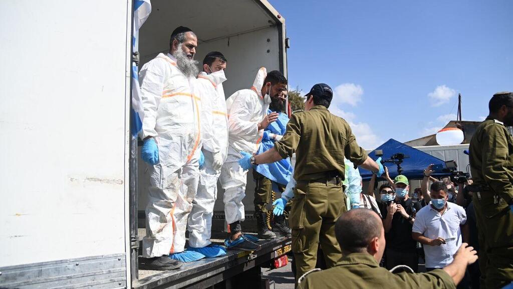 "כלום לא דומה בכלום למה שראיתי בשורה" (צילום: יאיר שגיא) מתחם זיהוי הגופות "שורה" ברמלה לאחר הטבח בדרום