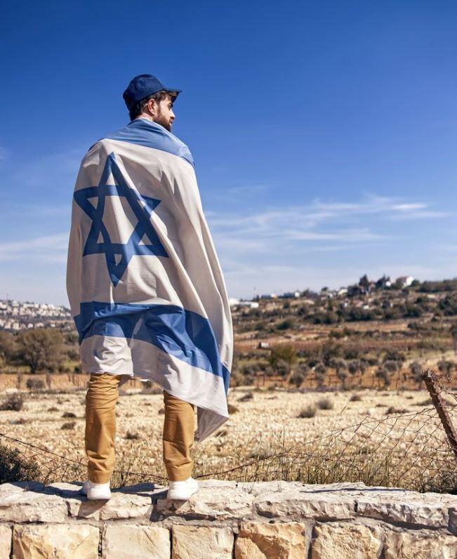 נת'ניאל בוזוליק (צילום: אינסטגרם) נת'ניאל בוזוליק