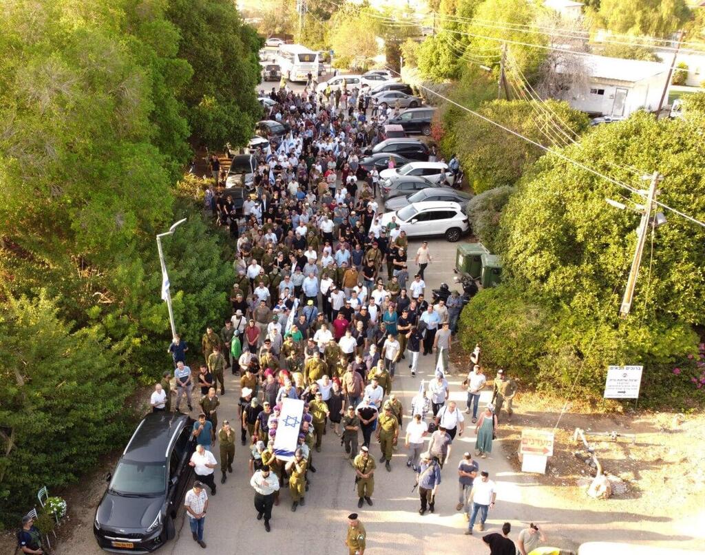 הלוויתו של רס"ן יהודה כהן (צילום: שאול גולן) הלוויתו של יהודה נתן כהן