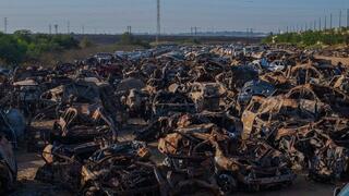 פרעות "נובה" מגרש המכוניות  שהוקם בשדה פתוח עם כ 1000 מכוניות מפויחות של נרצחי המסיבה ברעים