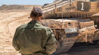 מתגייסות לתפקידי לחימה, ארכיון