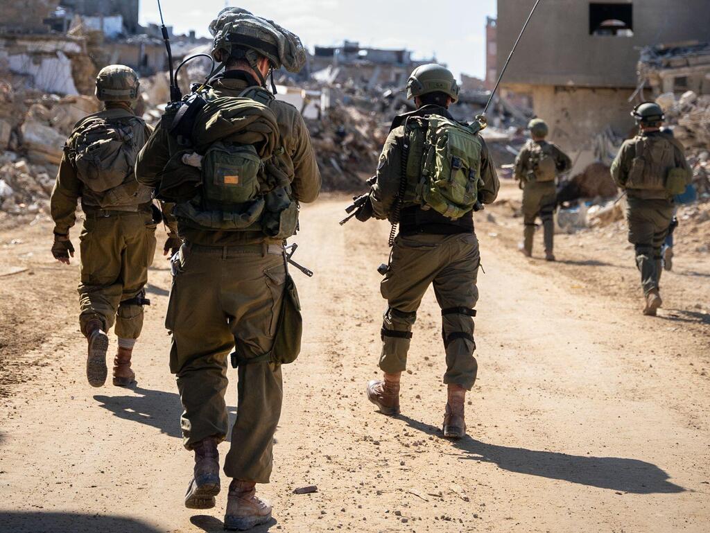 "הממשלה מנצלת את לובשי המדים". לוחמי מילואים בחאן יונס, ארכיון (צילום.: דובר צה"ל) פעילות צוות הקרב של חטיבה 646 בחאן יונס