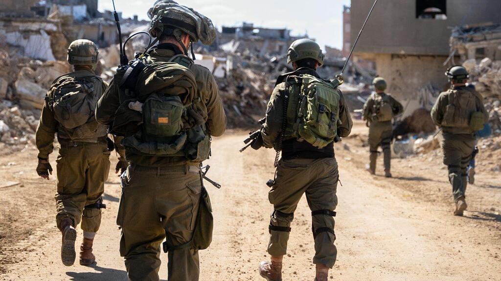 כוחות מילואים בחאן יונס, פברואר 2022. ככל שזמן חולף העומס כבד יותר (צילום.: דובר צה"ל) פעילות צוות הקרב של חטיבה 646 בחאן יונס