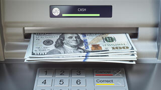 כספומט בנק משיכת כסף דולר דולרים