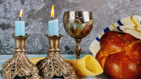 Шабат: время зажигания свечей и недельная глава Торы