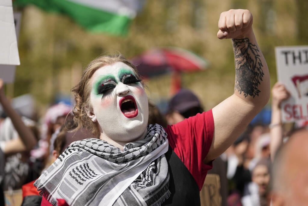 Pro-Palestinian rally in Malmo, Sweden (Photo: AP/Martin Meissner) מחאות נגד ישראל במאלמו, שבדיה