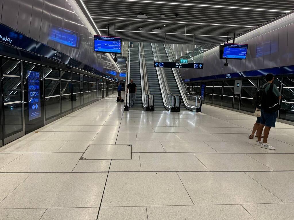 ארכיון (צילום: דן רבן ) הקו האדום של הרכבת הקלה בגוש דן "דנקל״ חוגג שנה לפתיחתו