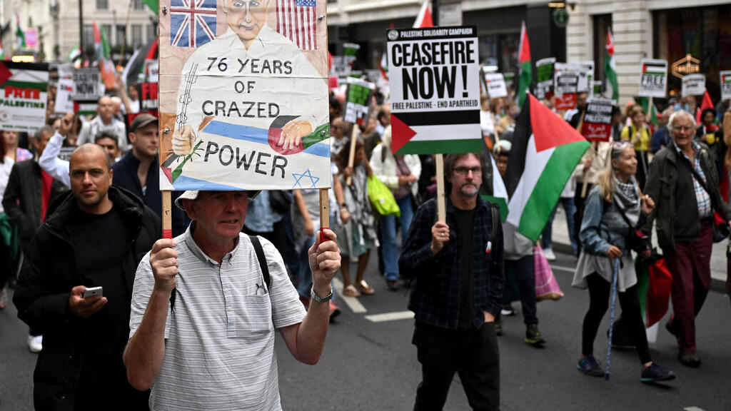 Photo: Justin Tallis / AFP הפגנת נגד ישראל לונדון