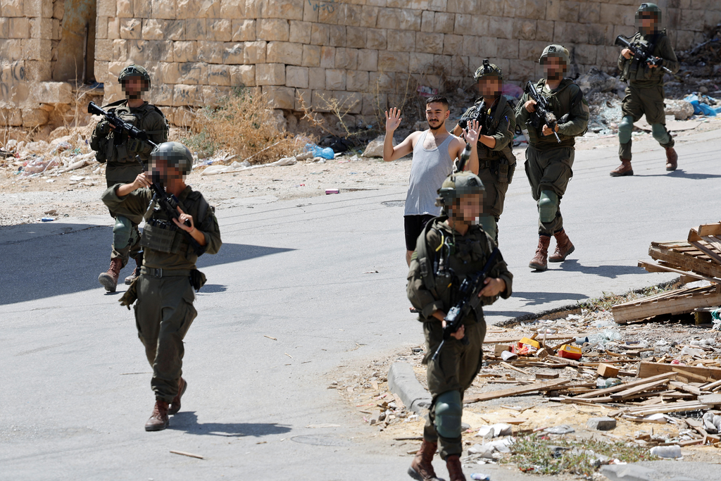 IDF operates near Jenin in the West Bank (Photo: Raneen Sawafta/Reuters) כוחות צה"ל ב טובאס ליד ג'נין