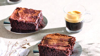 עוגת שוקולד־קפה ללא סוכר וללא גלוטן (צילום: דניאל לילה, נעמה רן) עוגת שוקולד־קפה ללא סוכר וללא גלוטן