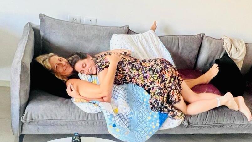 Amit Mann with her mother Rachel עמית מן ואמה רחל