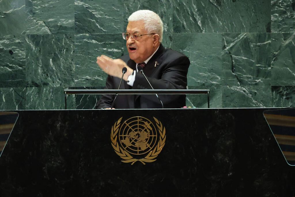 PA Chairman Mahmoud Abbas (Photo: Michael M. Santiago / GETTY IMAGES NORTH AMERICA / AFP) נאומו של אבו מאזן בעצרת הכללית של האו"ם