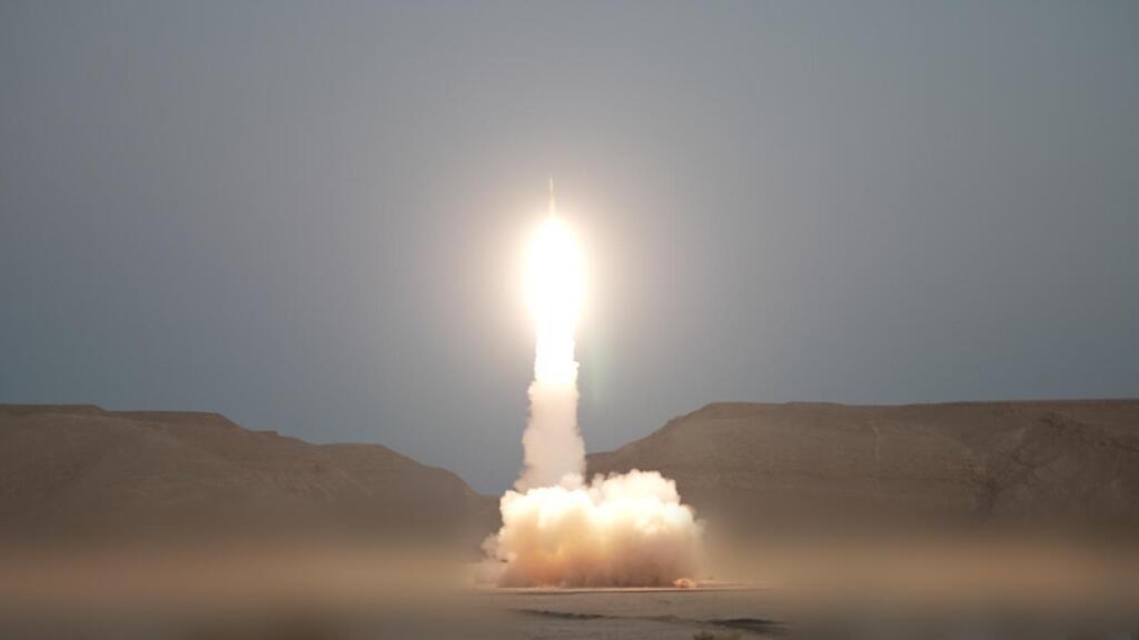 Launch of an Arrow 3 interceptor (Photo: Israel Aerospace Industries) שיגור של חץ 3 של התעשייה האווירית