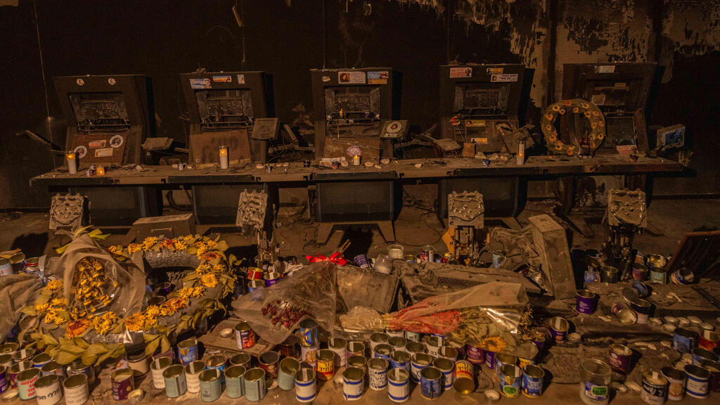 Nahal Oz base memorial (Photo: Tal Shahar) חמ"ל המוות בנחל עוז