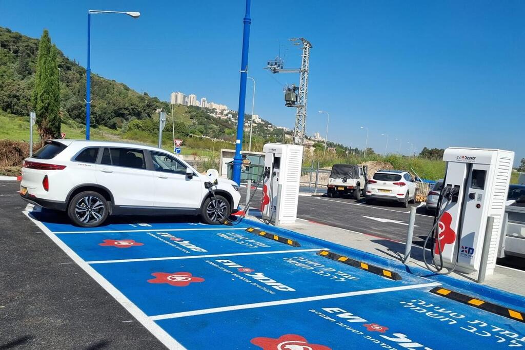 עמדות בכל מקום: כך נפרסת רשת הטעינה הציבורית