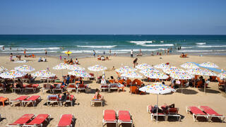 חוף הים בתל אביב