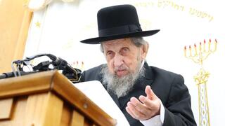 הרב דוב לנדו מכינוס שערך אמש ובו אמר את דבריו כנגד חוק הגיוס
