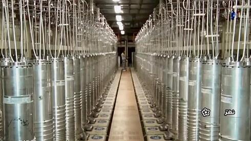 EU sets deadline to reinstate sanctions on Iran
