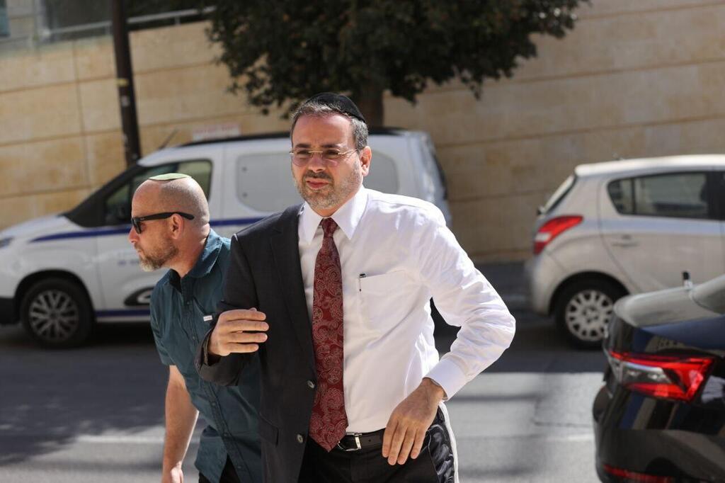 אוריאל בוסו (צילום: אלכס קולומויסקי) הח"כים מגיעים לישיבת הממשלה