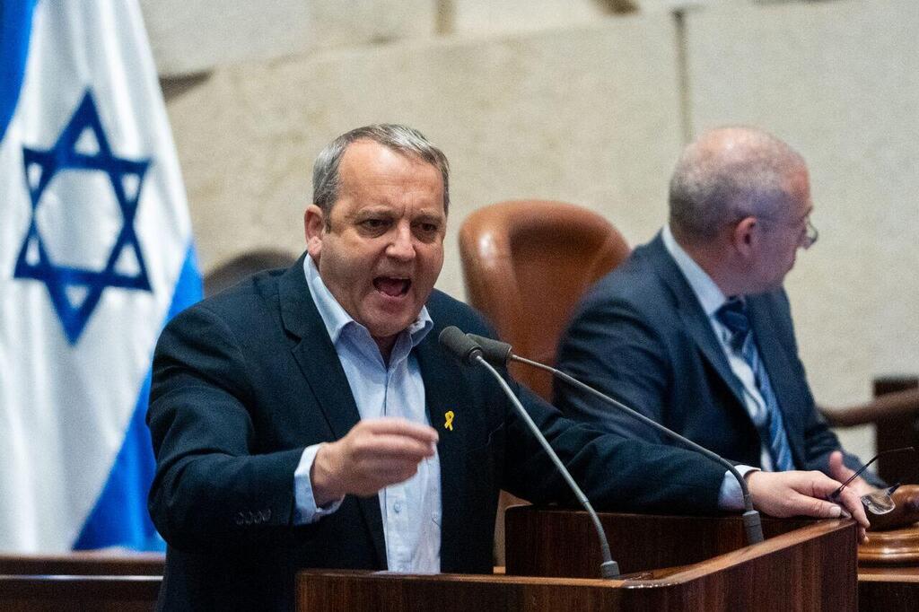גלעד קריב. ביקש הסברים ממשרד החינוך (צילום: שלו שלום) מליאת הכנסת