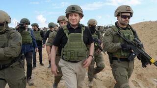 בנימין נתניהו, רונן בר, הרצי הלוי וישראל כ"ץ בביקור במסדרון נצרים שבעזה