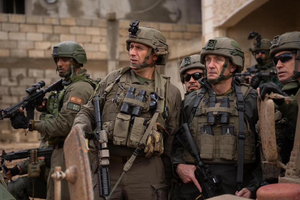 צילום: דובר צה"ל הרצי הלוי בסיור שטח והערכת מצב בדרום לבנון