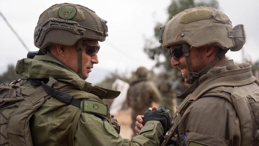 צילום: דובר צה"ל מפקד פיקוד הצפון, אלוף אורי גורדין, בהערכת מצב וסיור שטח עם לוחמי ומפקדי אוגדה 98