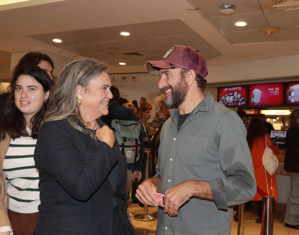 החיוך אומר הכל. מודן וכהן (צילום: ענת מוסברג) השקת הסרט הנכס