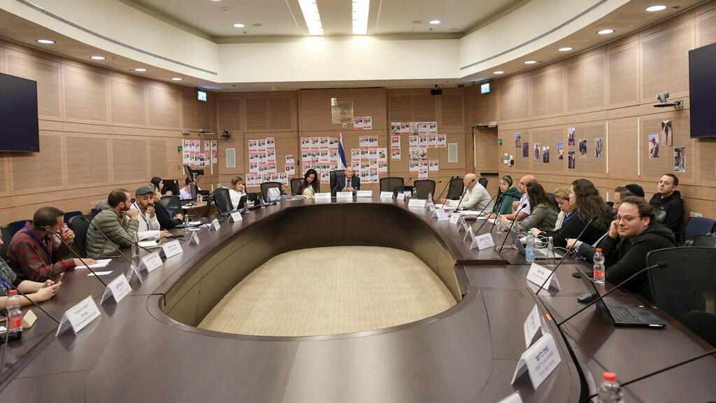 The meeting of the Knesset's Committee for Immigration, Absorption, and Diaspora Affairs (Photo: The Knesset) ח"כ עודד פורר