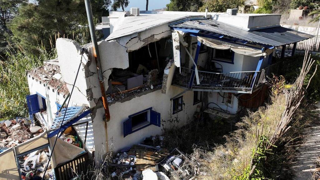 ההרס במנרה מהפגזות חיזבאללה (צילום: REUTERS/Ilan Rosenberg) ההרס במנרה