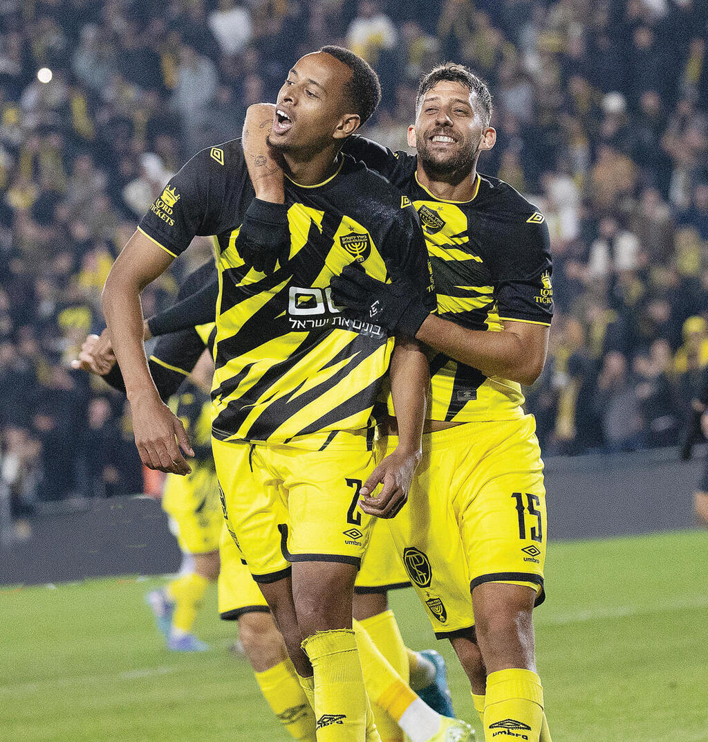 מיכה וזסנו מרעידים את טדי | צילום: אלכס קולומויסקי yk14175708