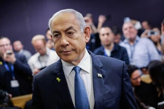 רה"מ בנימין נתניהו נכנס לאולם הדיונים על מנת לתת עדות תיקי אלפים