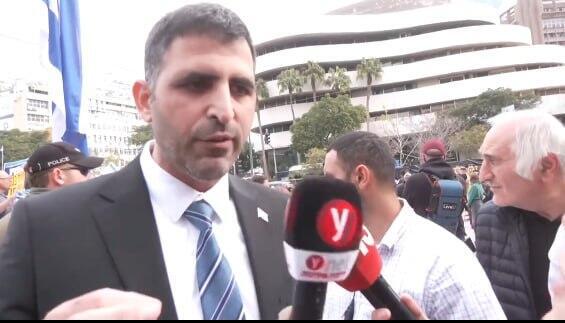 צילום: חורחה נובומינסקי שלמה קרעי מחוץ לדיון במחוזי ת"א
