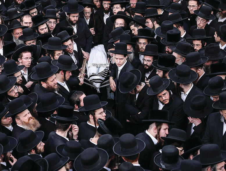 "ילד עדין ואצילי". הלוויה אתמול | צילום: AHMAD GHARABLI , איי־אף־פי yk14185278