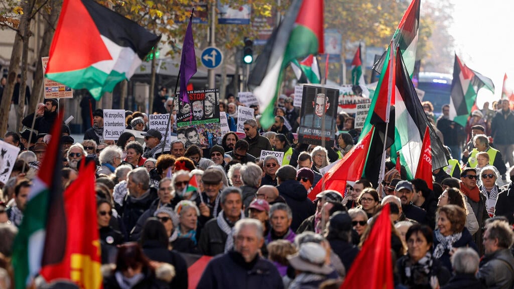 Pro-Palestinian rally in Spain (Photo: OSCAR DEL POZO / AFP) הפגנת נגד ישראל במדריד