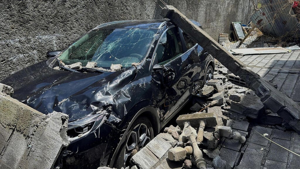 עוד 160 חיילים ואנשי סיוע נשלחו. מאיוט (צילום: REUTERS/Chafion Madi) צרפת סופת ציקלון ב טריטוריה איים מאיוט