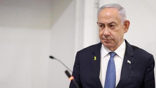 רה"מ בנימין נתניהו נכנס לאולם הדיונים על מנת לתת עדות תיקי אלפים