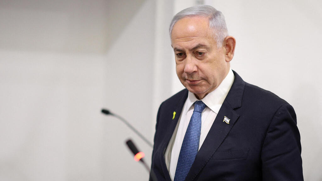 Prime Minister Benjamin Netanyahu's testimony in the corruption trial against him was postponed, his office says he visited the Hermon Range (Photo: Stoyan Nenov/Pool/Reuters) רה"מ בנימין נתניהו נכנס לאולם הדיונים על מנת לתת עדות תיקי אלפים