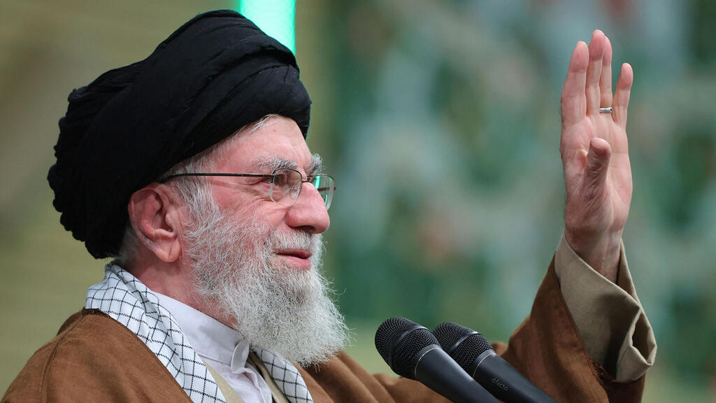 Iran's Supreme Leader Ali Khamenei (Photo: AFP PHOTO / HO / KHAMENEI.IR) מנהיג איראן עלי חמינאי נאום טהרן