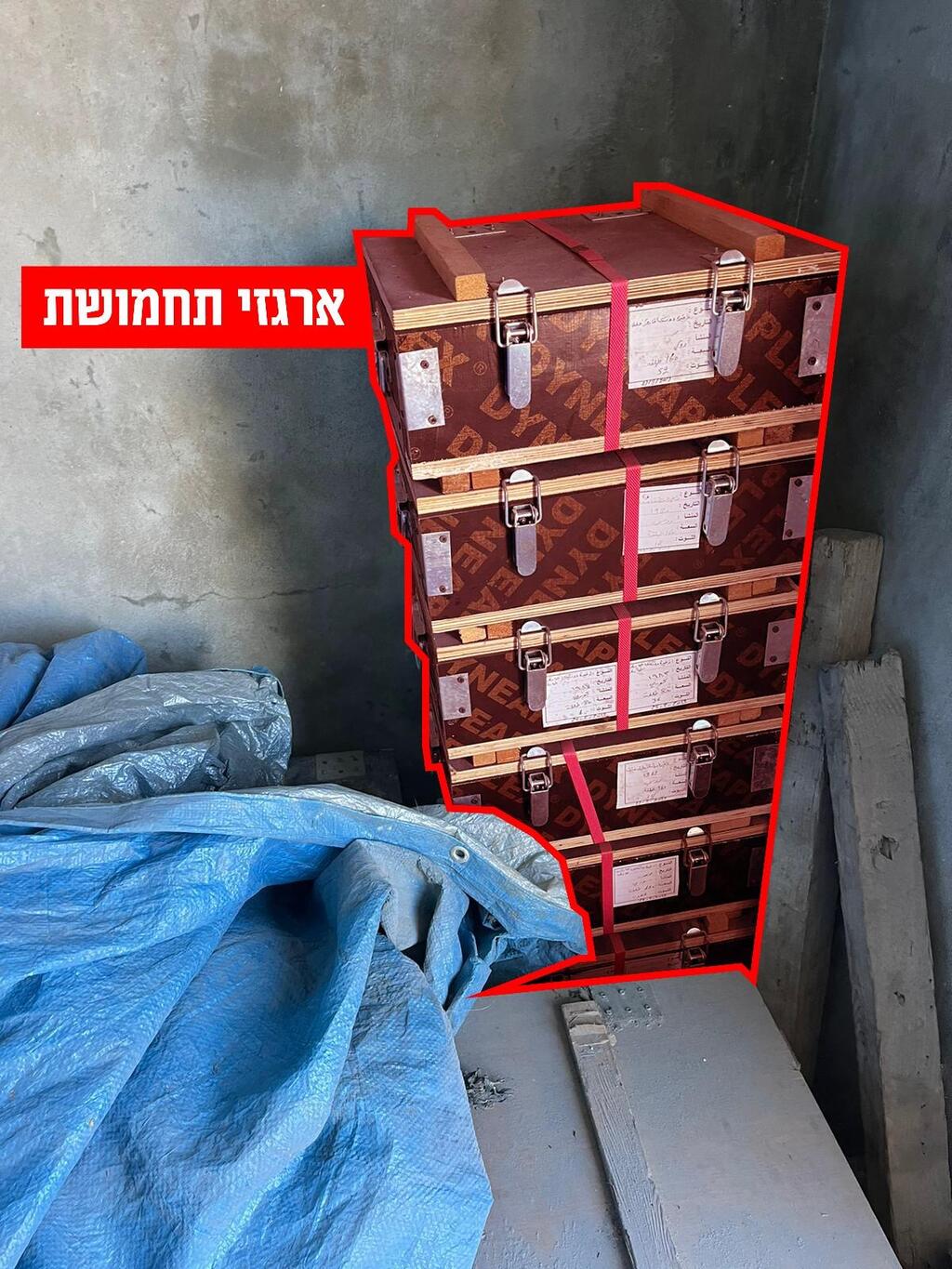 פירים ואמצעי לחימה שאותרו על ידי לוחמי חטיבת 188 בדרום לבנון