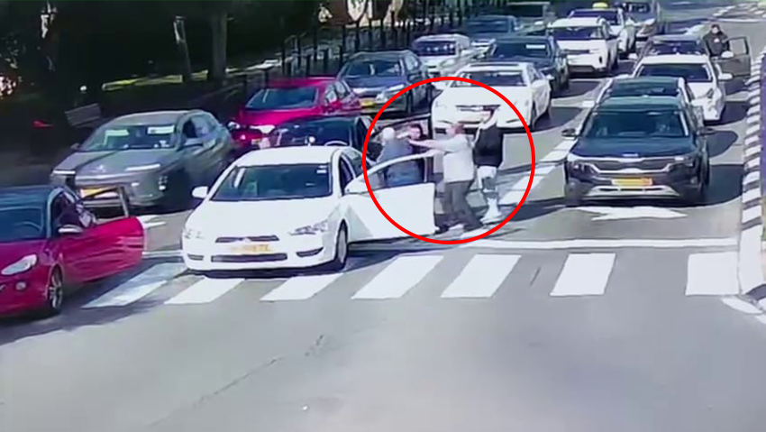 מתוך התיעוד בעקבות ויכוח בכביש בהרצליה - נהג הותקף ונפצע באורח קל