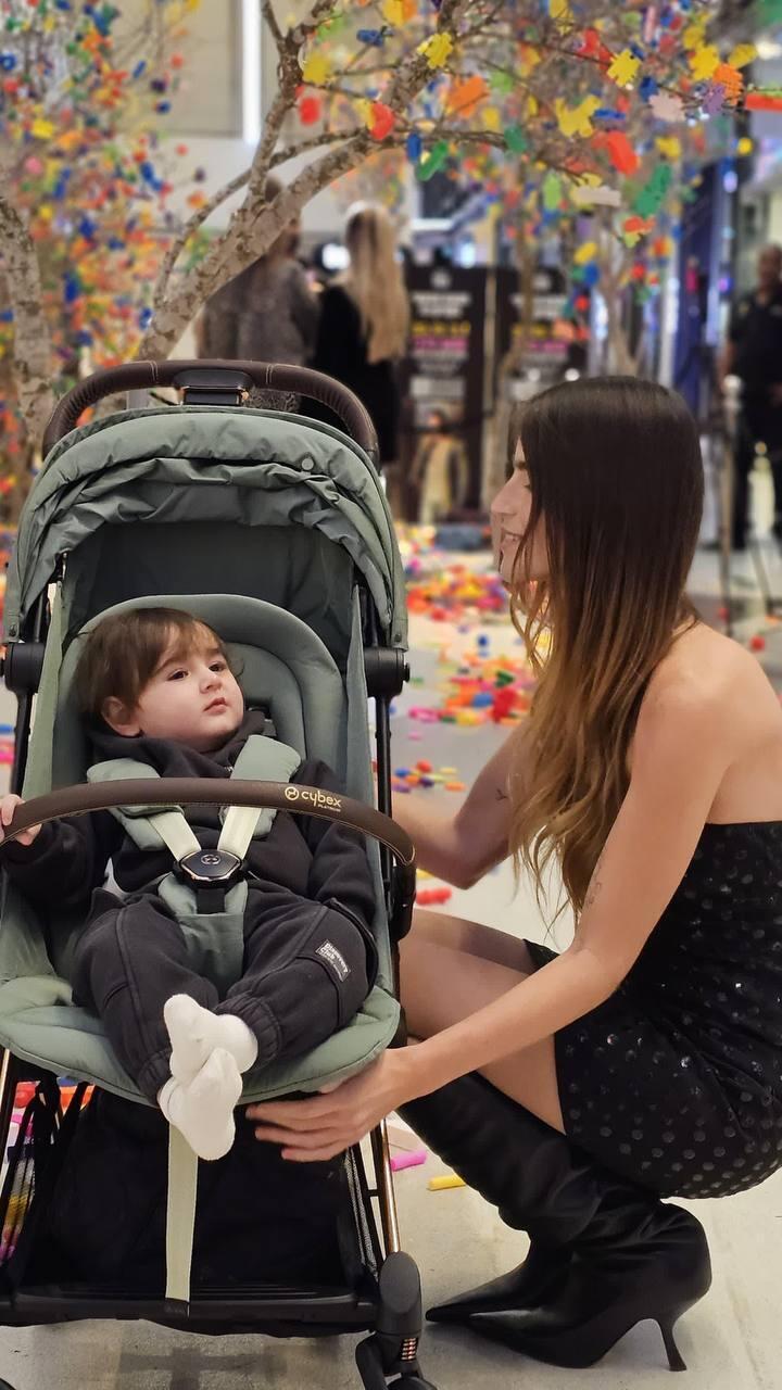 "חזרתי להיות שי" (צילום: טל איז'ק) אירוע גינדי שי מיקה הבן אגם
