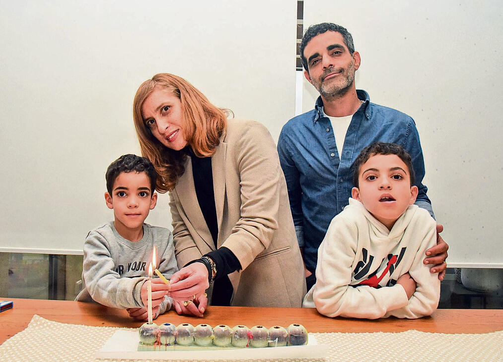 משפחת זאבי, כפר גלעדי | צילום: אביהו שפירא yk14200306