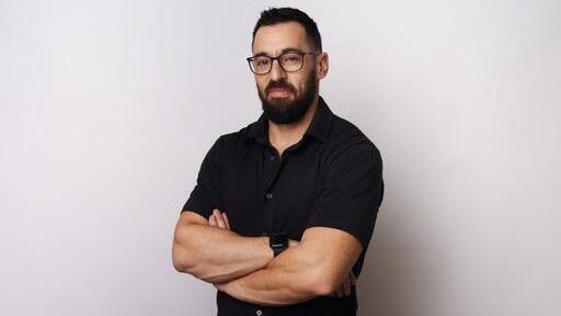 ''פזרו את צריכת החלבון לאורך כל שעות היום''. ד"ר אוהד סגל ד"ר אוהד סגל, מומחה לכירורגיה אורתופדית ופציעות ספורט