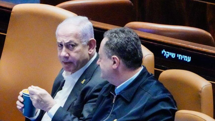 רה"מ נתניהו לצד שר הביטחון כ"ץ (צילום: שלו שלום) מליאת הכנסת